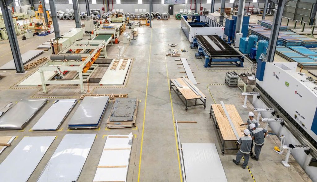 Xưởng gia công Cắt laser, bào, chấn inox tấm